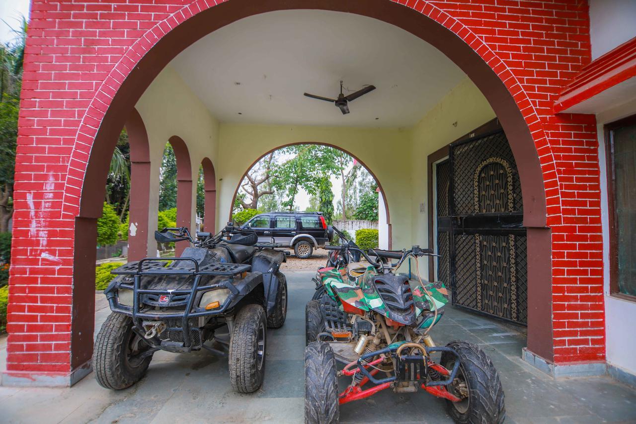 วี รีสอร์ต อัปวาน กลครห์ Hotel Kalagarh ภายนอก รูปภาพ